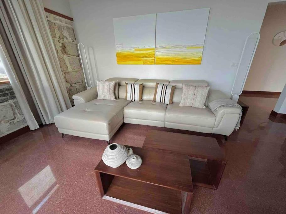 Luxury Beachfront Las Canteras * Las Palmas / Gran Canaria